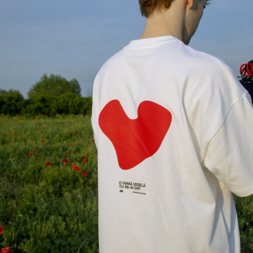 Tricou Alb "Inimă roșie" Boxy Fit